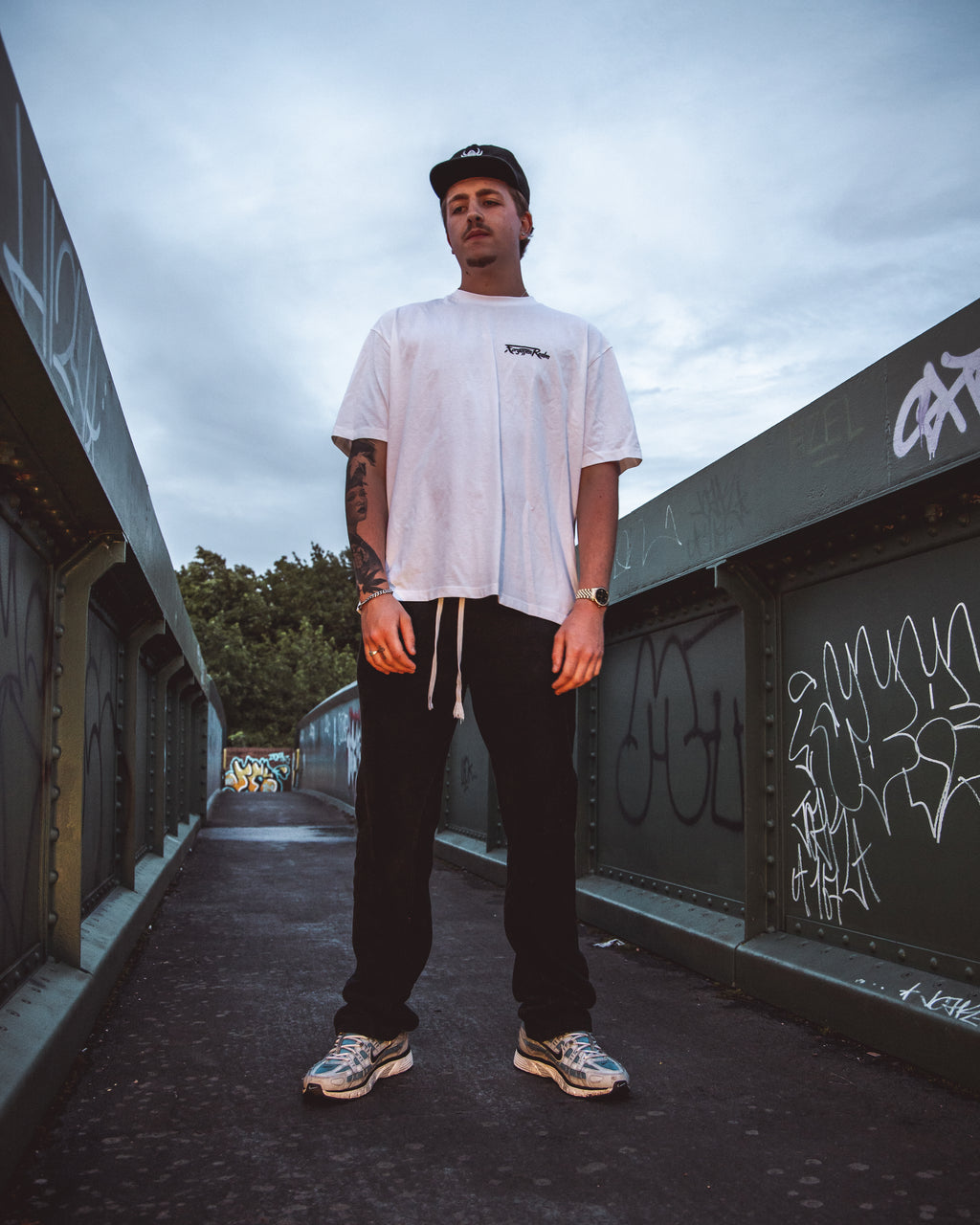 HEADS WILL ROLL - WHITE Oversized Tee